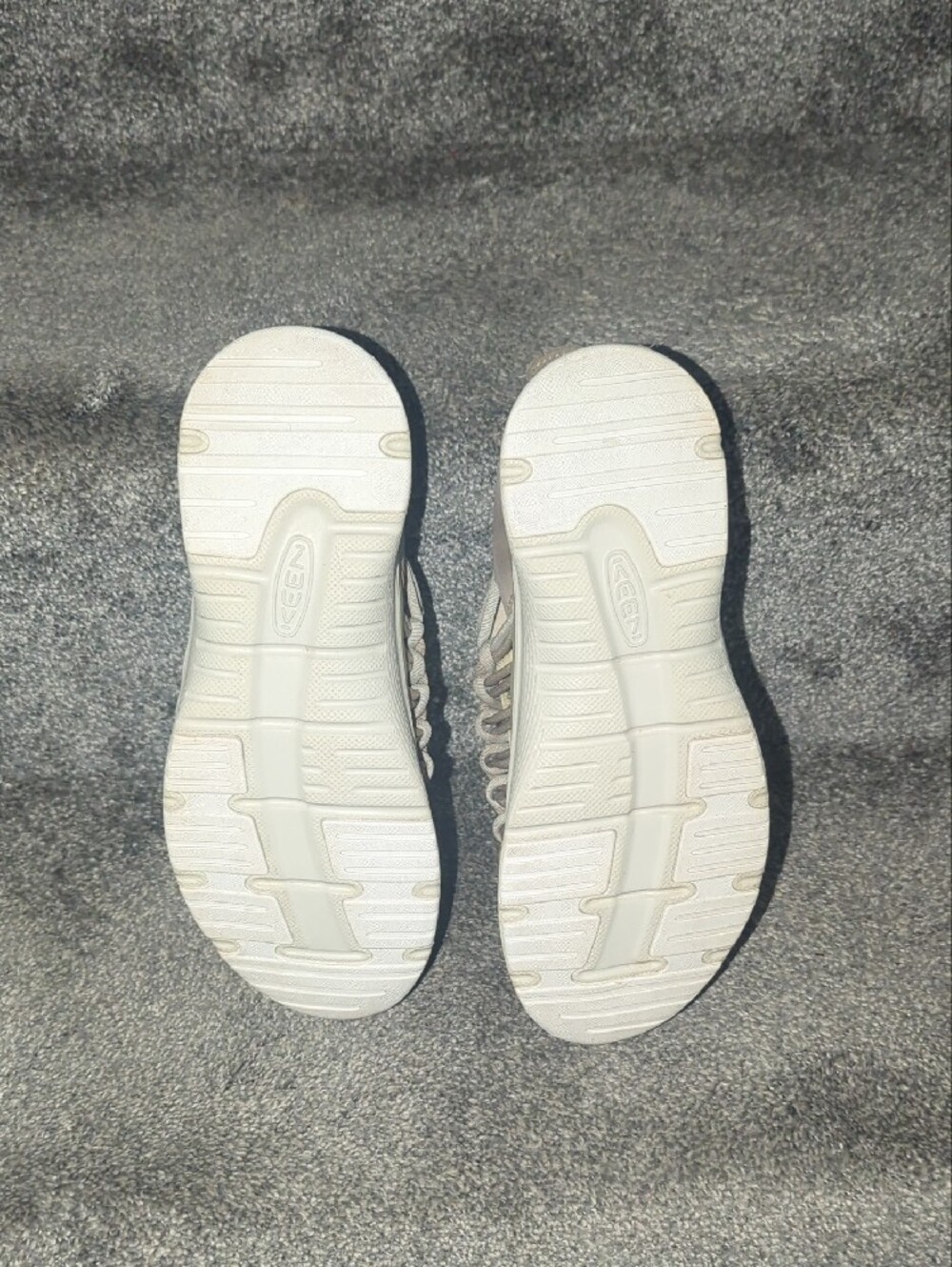 Keen Women's Light Gray Lace-Up Sneakers - Picture 7 of 7